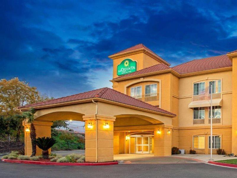 La Quinta By Wyndham Manteca - Ripon Hotel Exterior photo