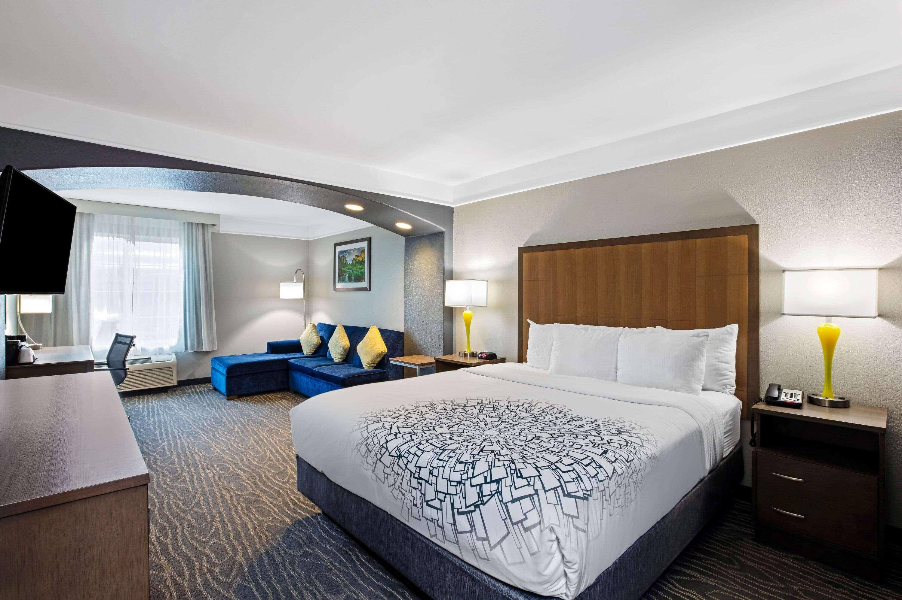 La Quinta By Wyndham Manteca - Ripon Hotel Exterior photo